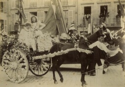 /medias/customer_2/EXPOSITIONS VIRTUELLES/CAVALCADES/8-1899_Pierrot et Pierrette_mm L. Merop & L. Autrou_jpg_/0_0.jpg